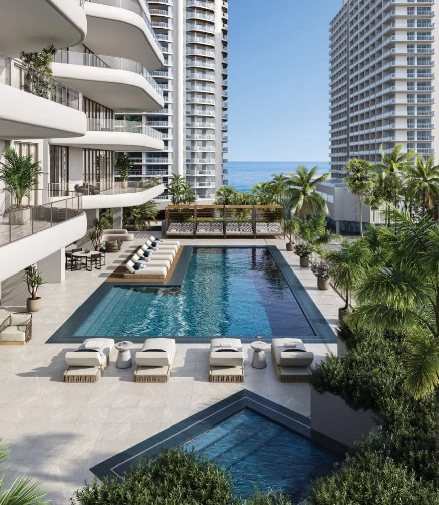 Bungalow East — Resort-style pool deck