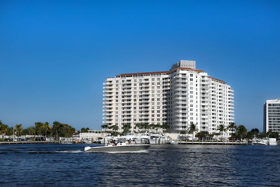 Las Olas Boulevard shops and galleries